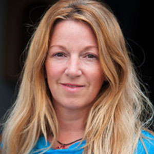 Porträt von Claudia Wiens, Dozentin für Fotografie mit internationaler Erfahrung an der Weiterbildungsagentur (WBA)
